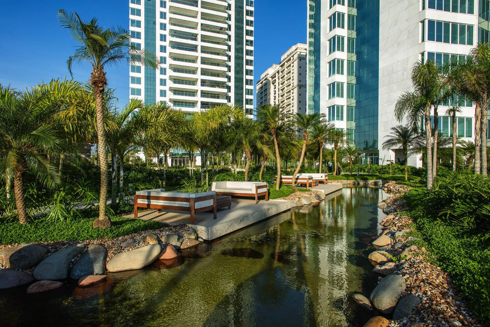 Lago artificial — Riserva Golf